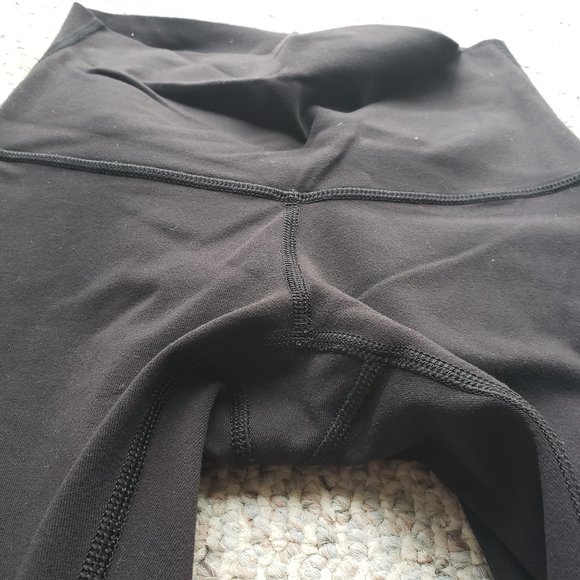 Lululemon Wunder Under Pant - Black - Ohio State Buckeyes (script) - Size 2 - Picture 5 of 8